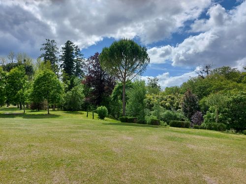 Parc du château royal de Cazeneuve © Château de Cazeneuve