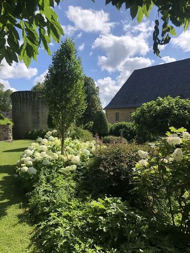 Jardins du château de Peyraux © Constance de Royere