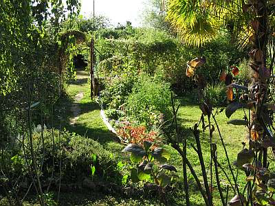 Au coeur du jardin. Cliché : DRAC / CID - SB.